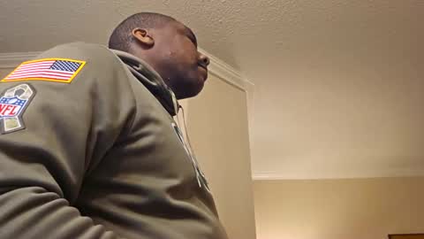 hungluv1 online show from November 12, 1:06 am