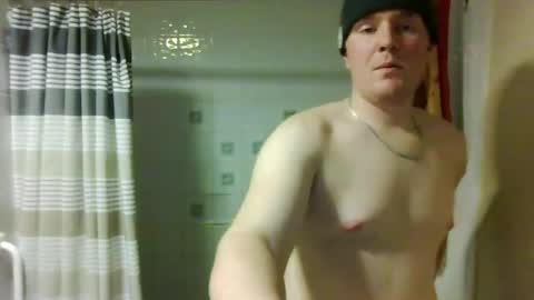 hungnredddd online show from March 13, 12:39 am