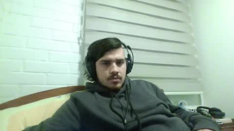 Snapshot of hungweeb chatting on May 11, 2:28 am Rod online show from May 11, 2:28 am