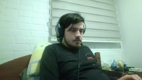 Snapshot of hungweeb chatting on May 25, 5:13 am Rod online show from May 25, 5:13 am