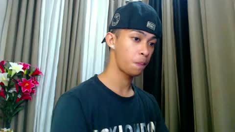 Snapshot of hunk_edward chatting on July 5, 10:11 am hunk_edward online show from July 5, 10:11 am