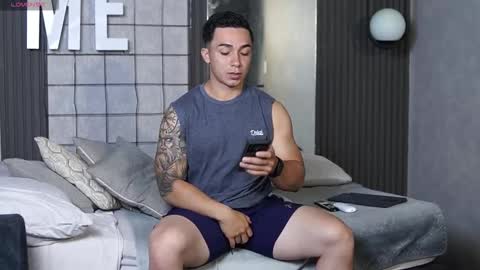 hunk_ryan online show from November 13, 8:13 am