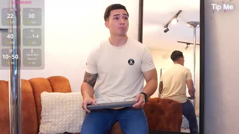 hunk_ryan online show from November 17, 10:26 pm