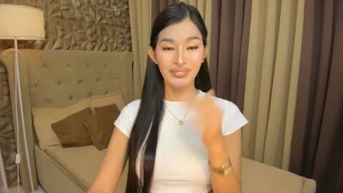 Snapshot of hunkhomerontop chatting on November 8, 8:47 am hunkhomerontop online show from November 8, 8:47 am