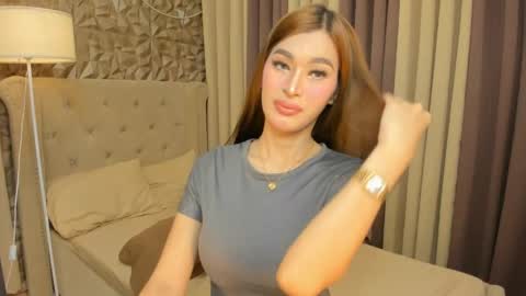 hunkhomerontop online show from April 30, 9:04 am