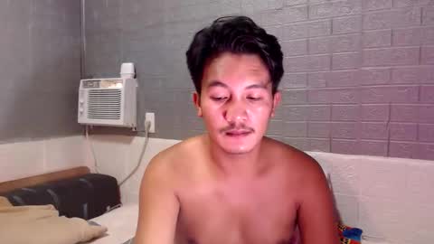 hunkylloyd online show from April 4, 11:13 pm