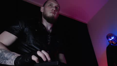 Snapshot of hunkytime chatting on May 30, 5:54 pm I AM NOT A DIRECTOR I AM THE BOSS KINGDADDYSIRSTR8ALPHAMASTER online show from May 30, 5:54 pm