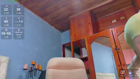 Hunter  online show from December 2, 7:42 pm