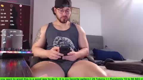 Snapshot of hunter_of_mn chatting on November 17, 1:17 pm online show from November 17, 1:17 pm