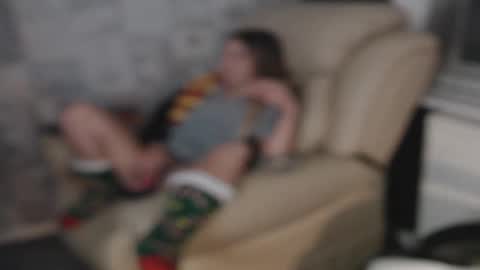 Snapshot of hunterandesme chatting on October 4, 7:01 pm HunterandEsme online show from October 4, 7:01 pm