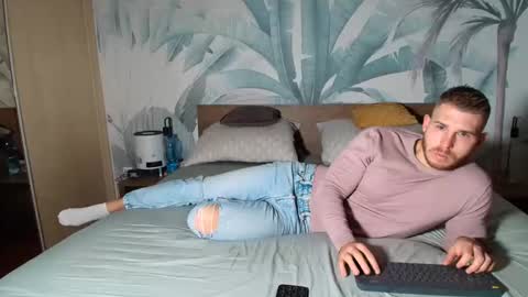 Snapshot of hunterbridges chatting on November 22, 5:39 am Hunter Bridges online show from November 22, 5:39 am