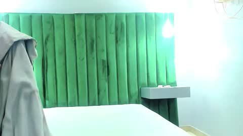 hunterheat_ online show from October 9, 11:52 am