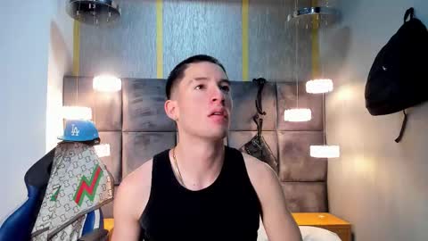 hunterheat_ online show from March 13, 11:39 am