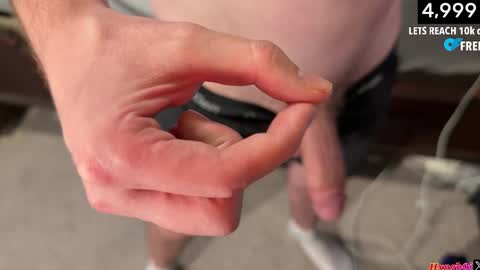 Snapshot of hxngb0i chatting on November 15, 4:10 am hxngb0i online show from November 15, 4:10 am