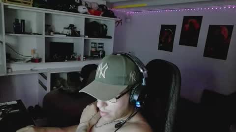 hydroblast777 online show from April 4, 11:02 pm