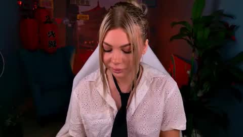 hyileyclark online show from March 6, 9:17 am