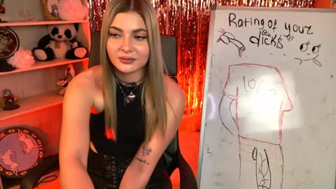 hyileyclark online show from April 4, 9:56 pm