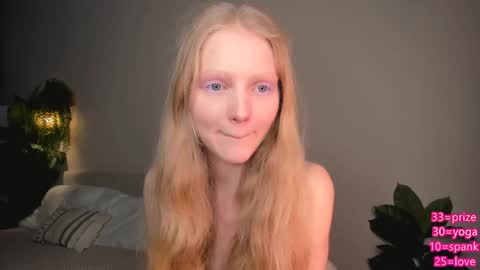 Snapshot of hypnoootic chatting on April 29, 5:30 pm Jenny online show from April 29, 5:30 pm