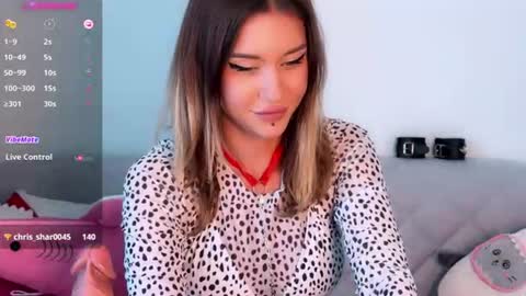 Snapshot of hypnotic_kitty chatting on June 22, 3:25 am Your submissive lady 3 online show from June 22, 3:25 am