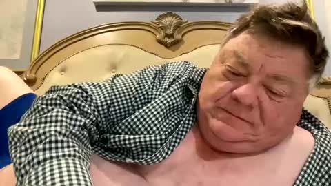 Snapshot of hypnotizing4u chatting on September 24, 12:08 pm hypnotizing4u online show from September 24, 12:08 pm