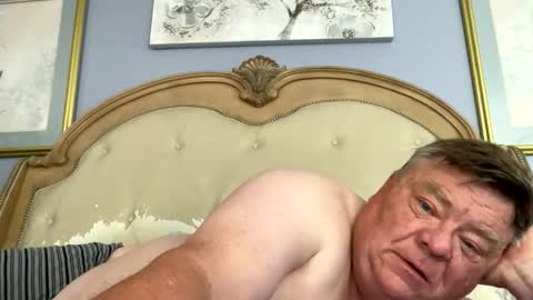 Snapshot of hypnotizing4u chatting on May 26, 1:18 pm hypnotizing4u online show from May 26, 1:18 pm