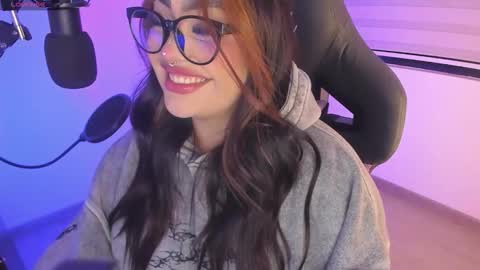 Snapshot of i_am_ari chatting on February 4, 1:33 am Ari online show from February 4, 1:33 am