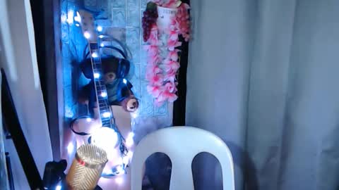 Kim online show from March 8, 1:04 pm