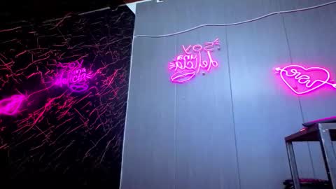 kelvis online show from November 23, 2:00 am