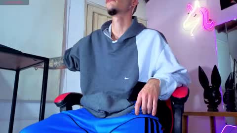 kelvis online show from February 16, 6:31 am