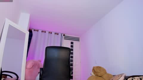 Helloouu im  Abigail call me Abi  MY NEW SHEDULE  IS 1030PM online show from February 2, 4:48 am