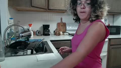 Snapshot of i_fetishize_u chatting on February 7, 7:17 pm ShortStuff online show from February 7, 7:17 pm