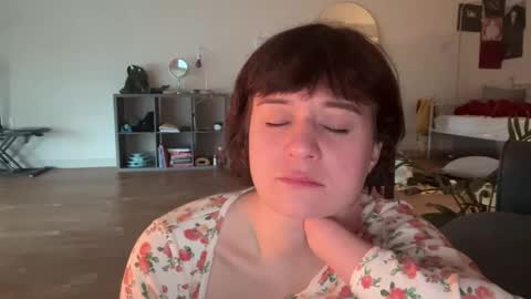 Olive online show from February 7, 9:40 pm