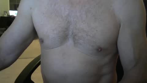Snapshot of i_was_a_shy_dad chatting on March 12, 12:26 pm i_was_a_shy_dad online show from March 12, 12:26 pm