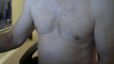 Snapshot of i_was_a_shy_dad chatting on December 2, 1:50 pm i_was_a_shy_dad online show from December 2, 1:50 pm