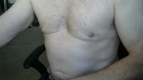 Snapshot of i_was_a_shy_dad chatting on December 3, 9:57 pm i_was_a_shy_dad online show from December 3, 9:57 pm