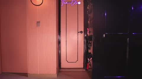 Snapshot of iam_eli chatting on January 13, 2:07 am online show from January 13, 2:07 am