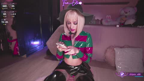 Snapshot of iam_eli chatting on October 17, 9:28 pm online show from October 17, 9:28 pm