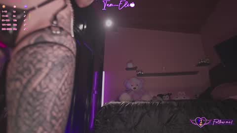 Snapshot of iam_eli chatting on November 13, 9:47 pm online show from November 13, 9:47 pm