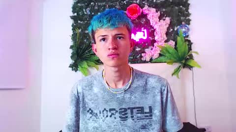 iam_lukas__ online show from October 12, 4:11 am