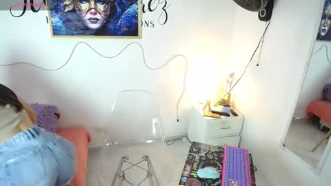 Snapshot of iam_monika chatting on November 11, 8:53 pm iam_monika online show from November 11, 8:53 pm