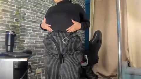 Snapshot of iam_samy chatting on October 18, 11:33 am Samy online show from October 18, 11:33 am