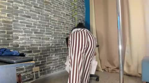 Snapshot of iam_samy chatting on February 4, 11:38 am Samy online show from February 4, 11:38 am