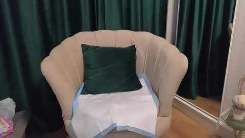 Snapshot of iam_scarllet chatting on February 3, 6:40 am Scarllet online show from February 3, 6:40 am