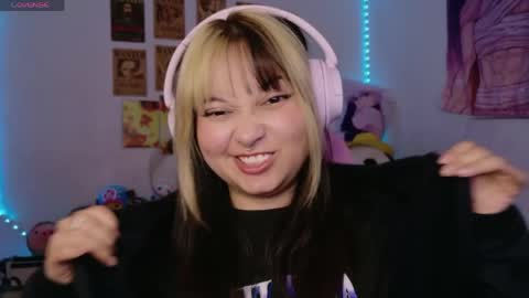 Zoe 3 online show from May 20, 11:44 pm