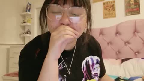 Snapshot of iam_zoechan chatting on June 23, 1:47 am Zoe 3 online show from June 23, 1:47 am