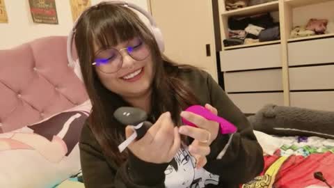 Snapshot of iam_zoechan chatting on July 8, 2:49 am Zoe 3 online show from July 8, 2:49 am