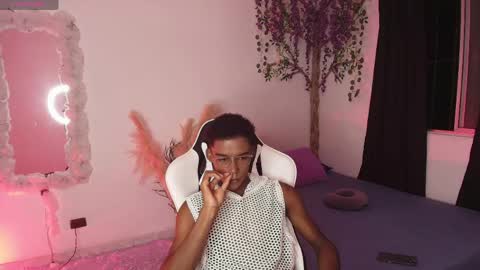 iamandrey_ online show from April 14, 12:16 am