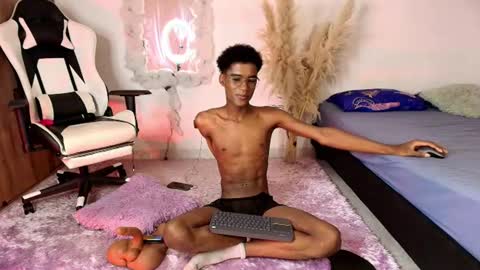 iamandrey_ online show from July 2, 1:05 am