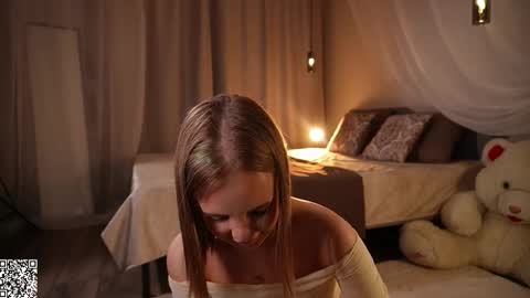 Claire online show from November 13, 7:35 pm