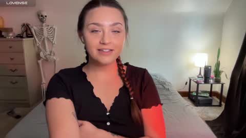 Snapshot of iamcrystalann chatting on January 12, 5:44 pm Crystal online show from January 12, 5:44 pm